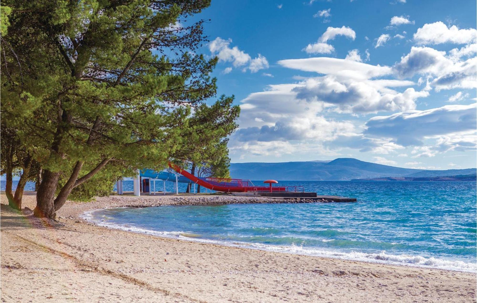 Cozy Apartment In Crikvenica With Wifi Exterior foto