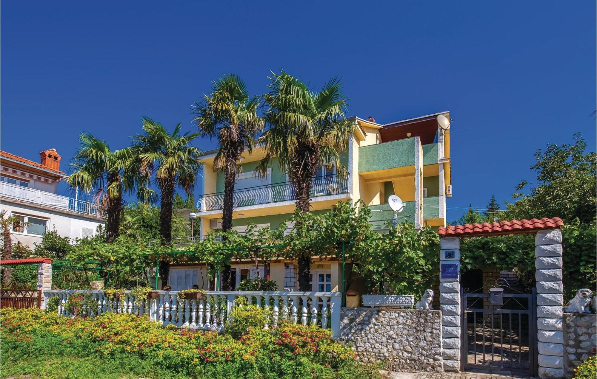 Cozy Apartment In Crikvenica With Wifi Exterior foto