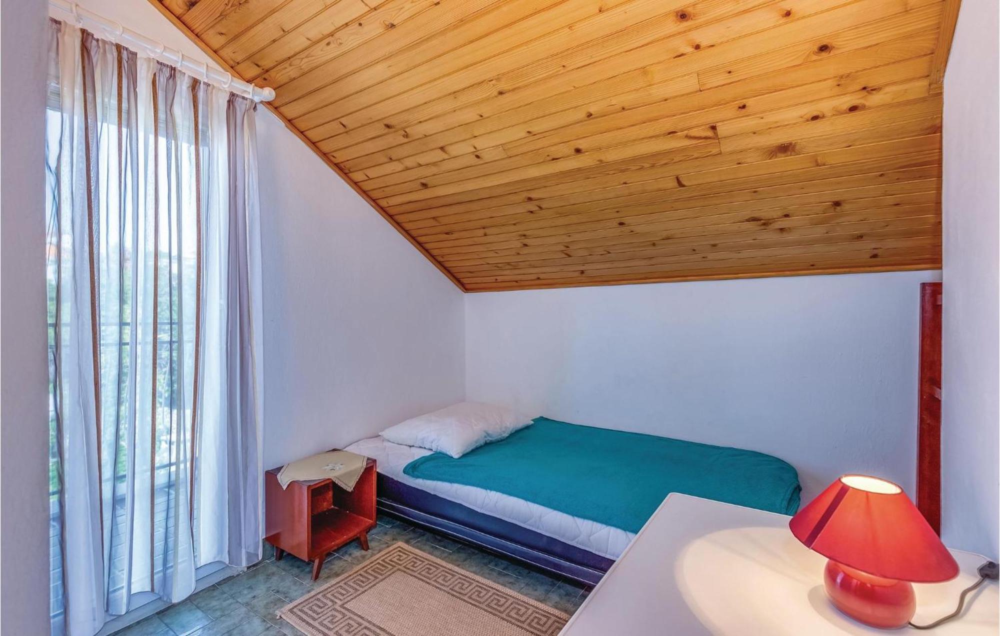 Cozy Apartment In Crikvenica With Wifi Exterior foto