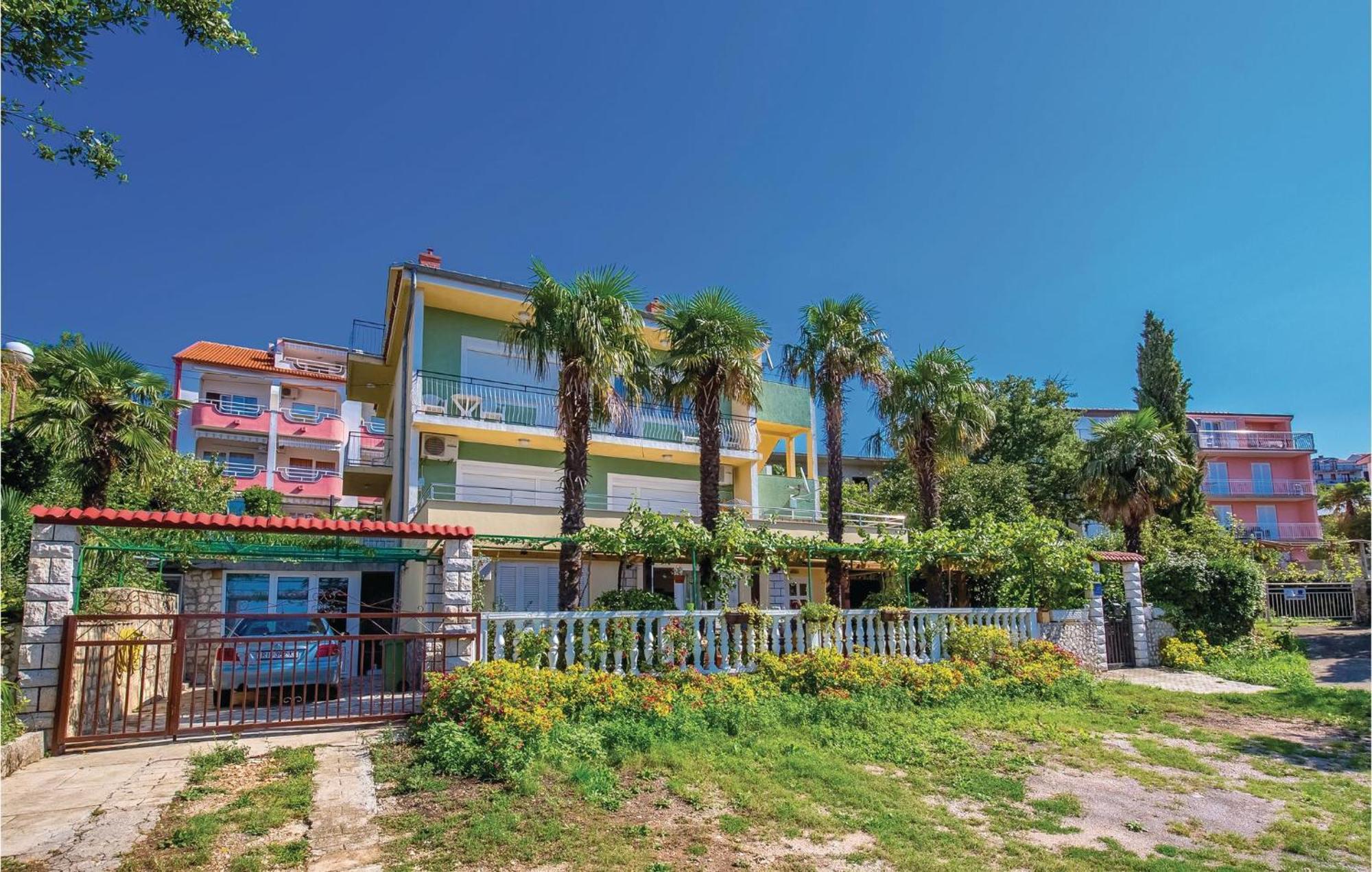 Cozy Apartment In Crikvenica With Wifi Exterior foto