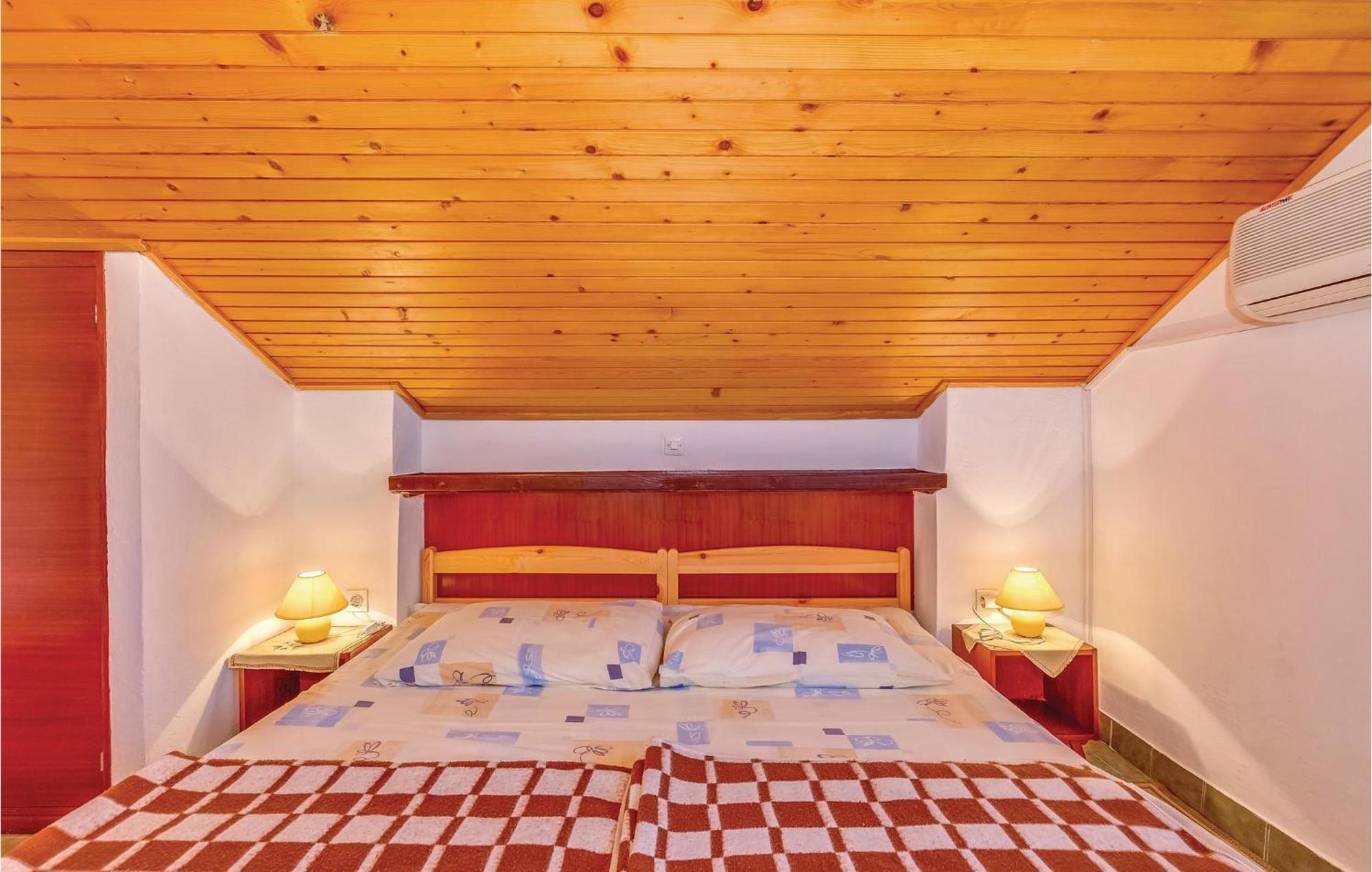 Cozy Apartment In Crikvenica With Wifi Exterior foto